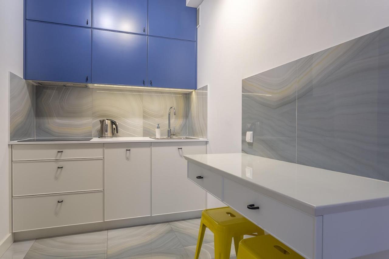 Rentplanet - Apartamenty Bagno Warszawa Zewnętrze zdjęcie